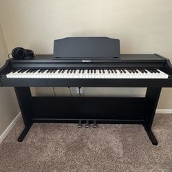 Roland RP-102 Digital Piano