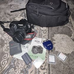 Canom EOS 20D Canon EOS 20D 8.2MP Digital SLR Camera - Black (Kit w/ EF-S 18-55mm