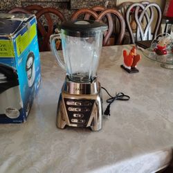 Oster Pressure Cooker $30 Oster Blender $40
