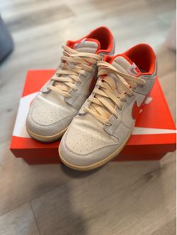 Nike Dunks (Sz 10.5)