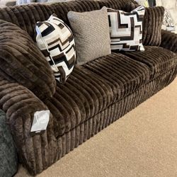 Cozy Stylish Nice Couch 