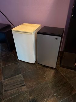 Two Mini Fridges – Sunbeam & Sanyo