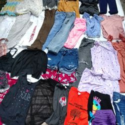 Woman Clothes Size Medium 40 Pieces All For $65 Lots Of Cute Pieces All That You See On The Pictures Good Clean Condition South La 90043 