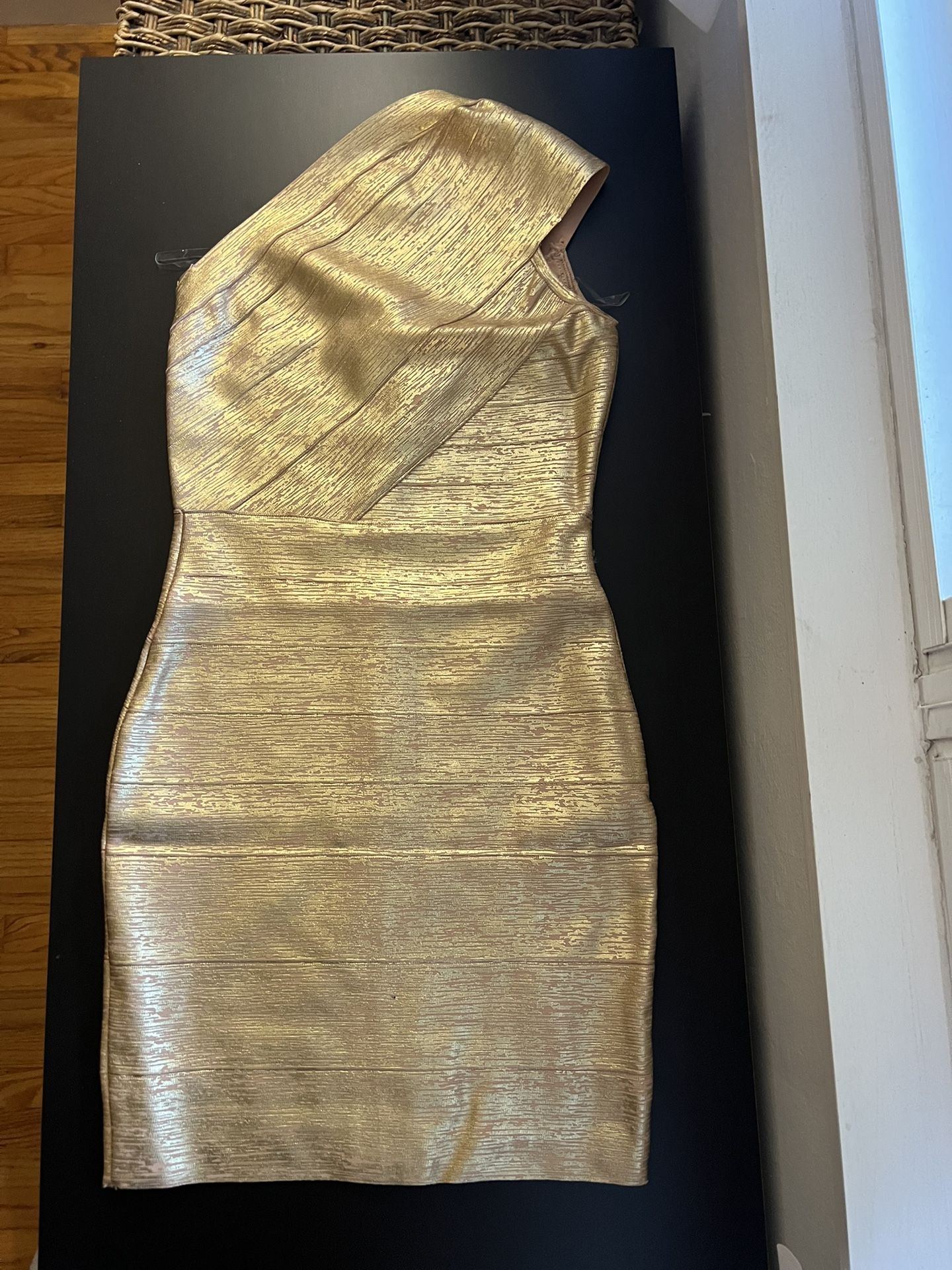 Bella Barnett Brand New Dresses