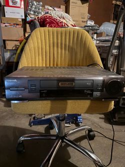 Toshiba W-804 6-Head Hi-Fi Stereo S-VHS VCR Player/Recorder