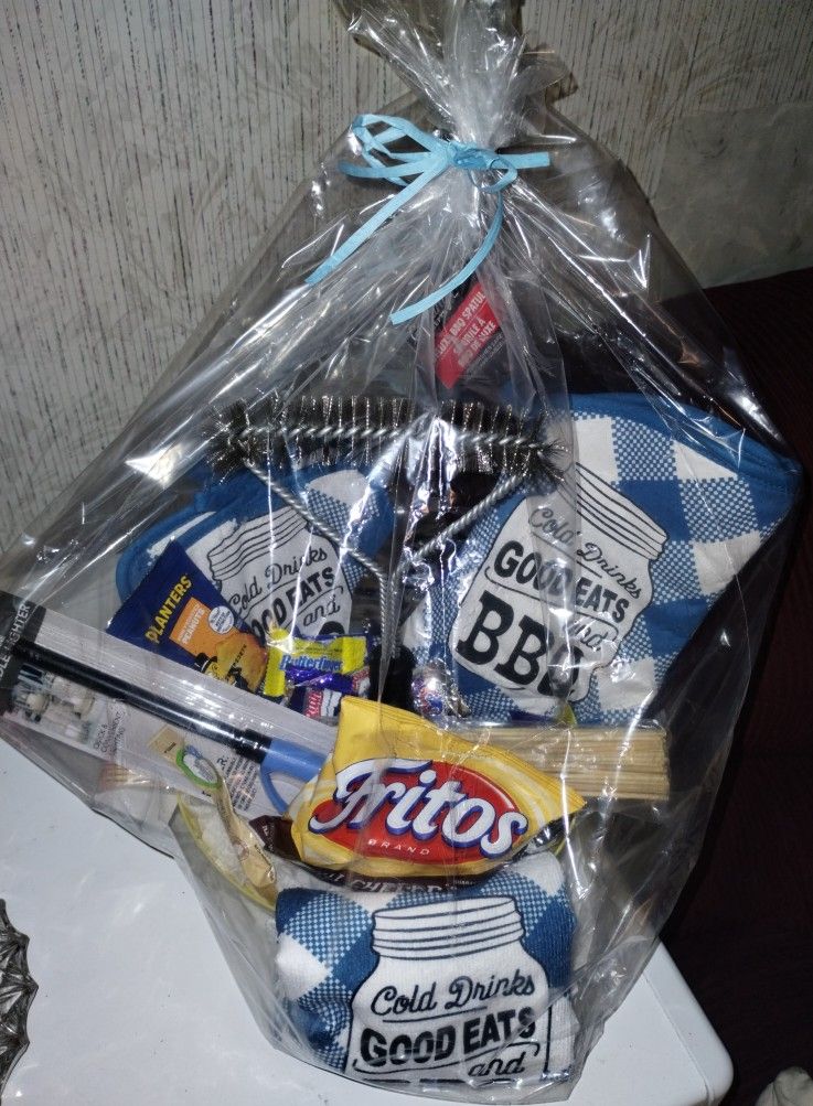 Baskets And Gift Sets