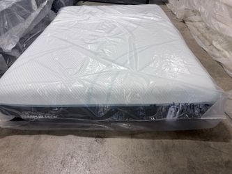 Queen Mattress Tempurpedic ProAdapt Medium Hybrid