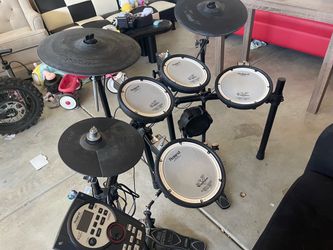 Roland TD-11 V-Drums Electronic Drum Kit