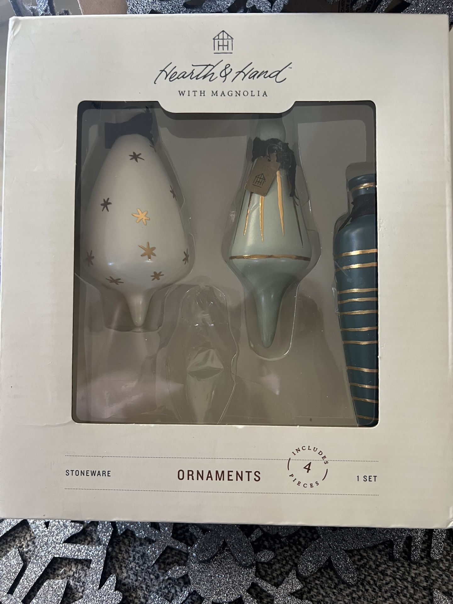 Magnolia Hearth & Hand Ornaments Stoneware 3pc Set-in Box 1 Ornament Missing