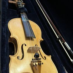 FULL 4/4 Violin and Bow