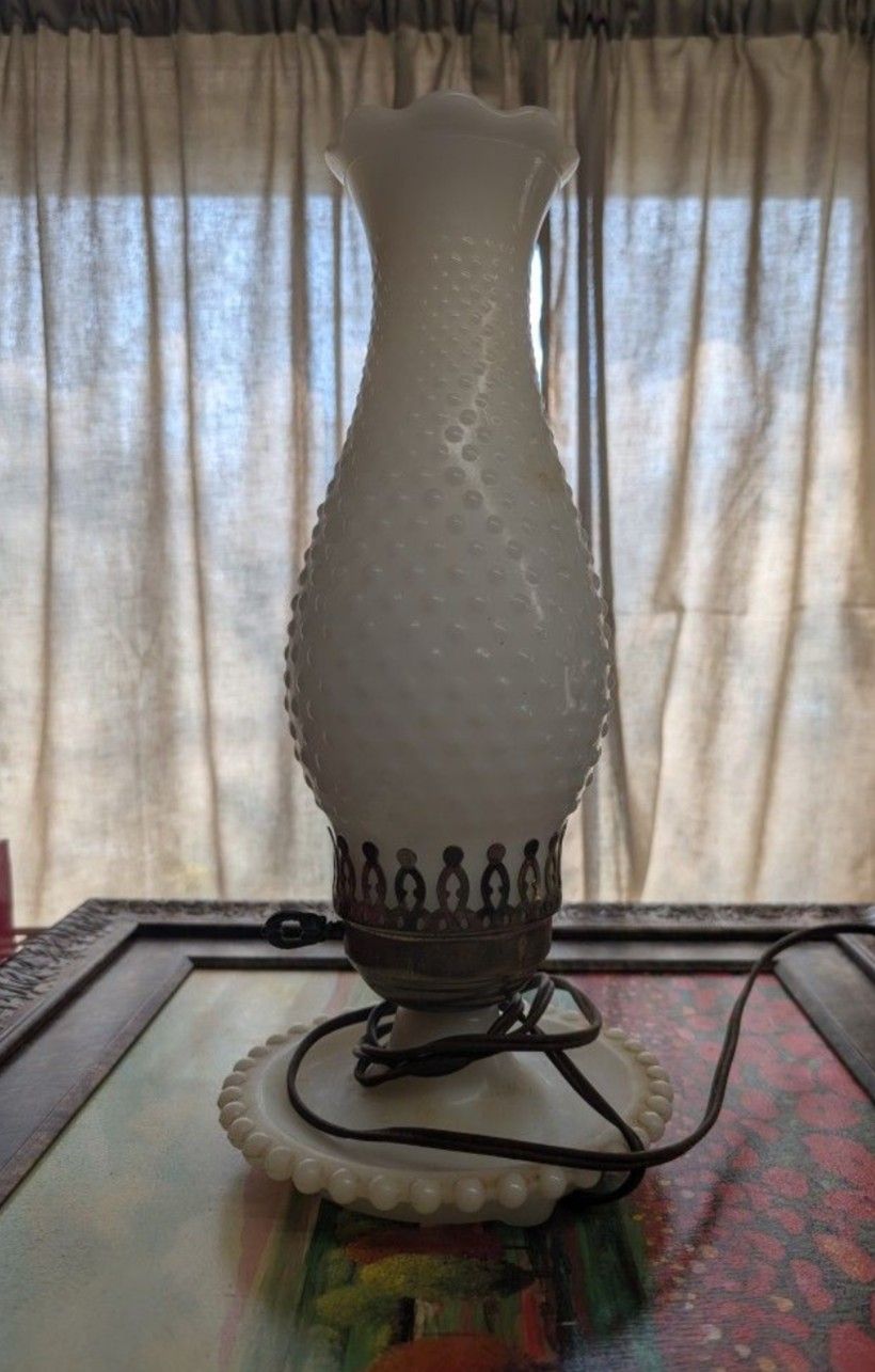 Antique Milk white Lamp