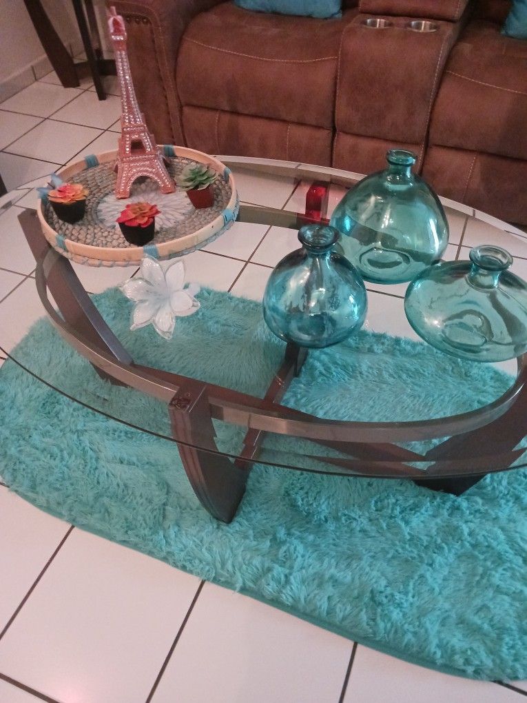 Cofee And End Tables.