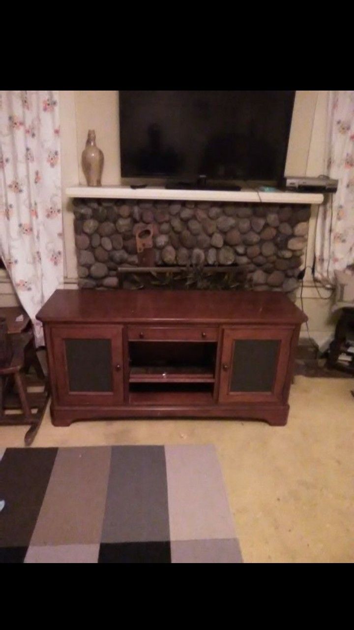 TV stand / entertainment center