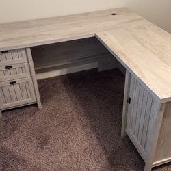 Corner Desk