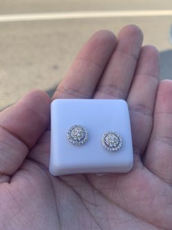 Gold plated flower earrings