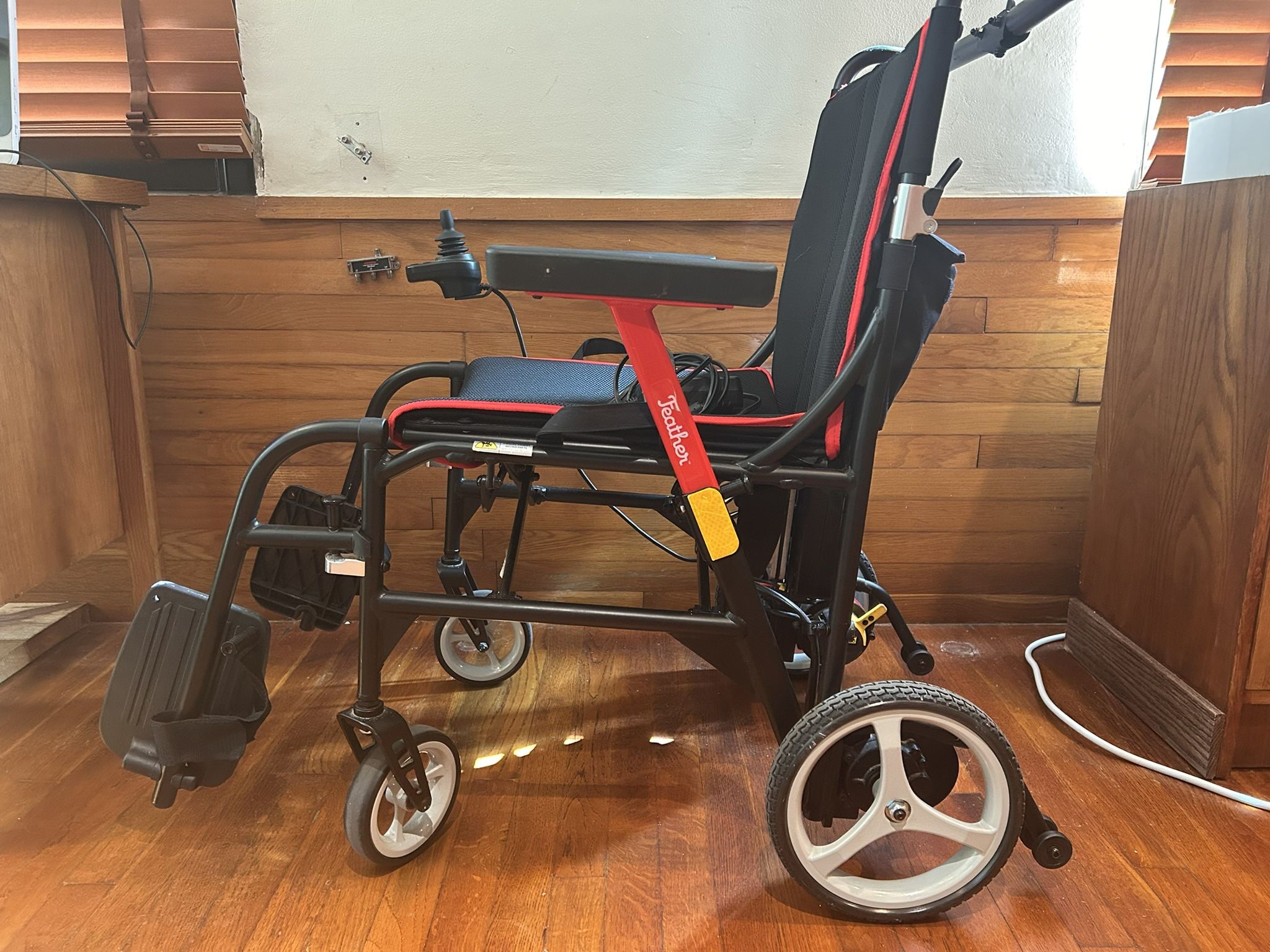 Feather Electric Mobility Chair Excellent!