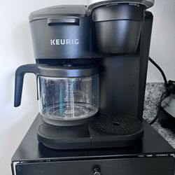 Keuring k-duo essencials  & coffee pod capsule drawer w some k cups- $60