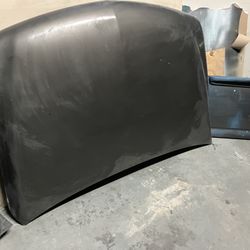 Silverado Parts , Hood ,tailgate. Clean!!!!i Have 