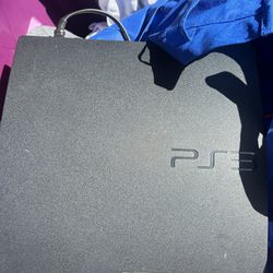 PS3 With Controllers 250 Hard drive 