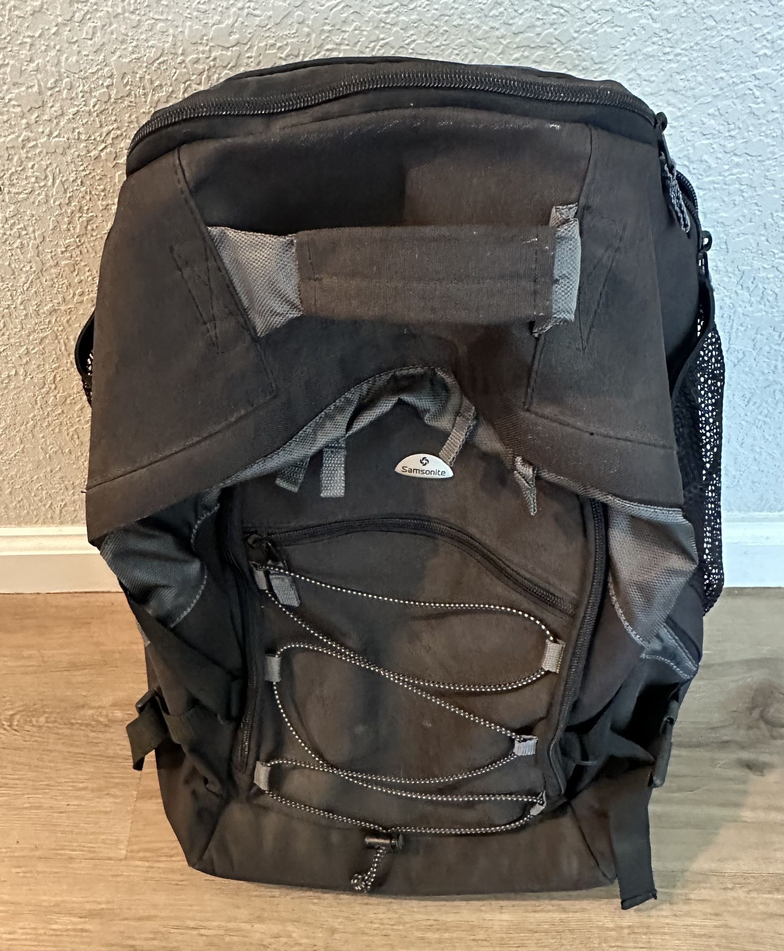 Samsonite Rolling Wheeled Backpack 20” x 13” Black