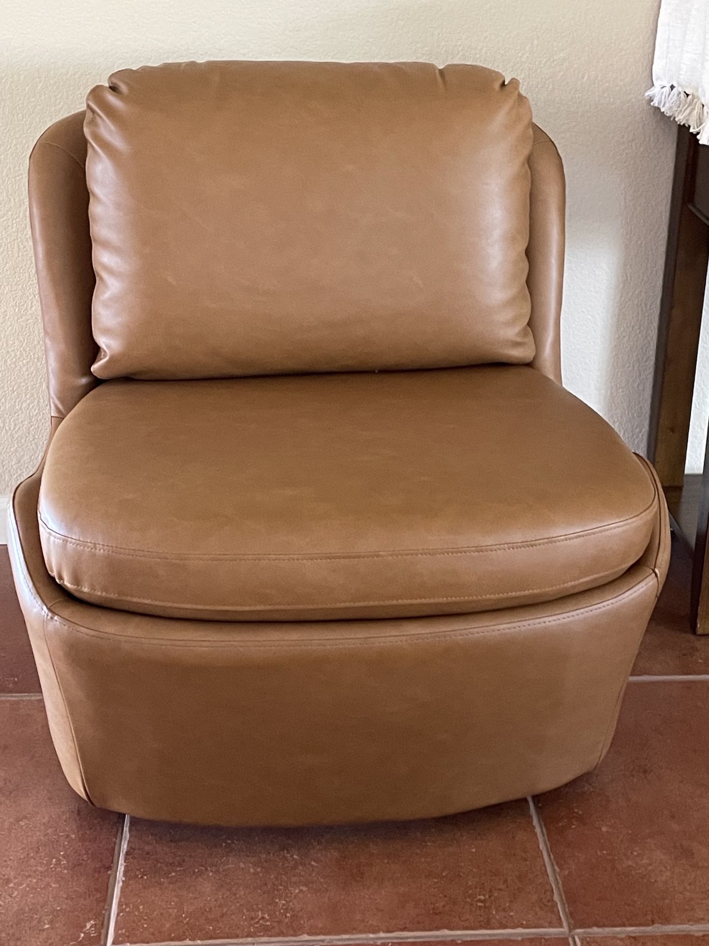 Swivel Accent Chair