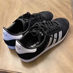 Adidas Gazelle Women’s Shoe Size 8 