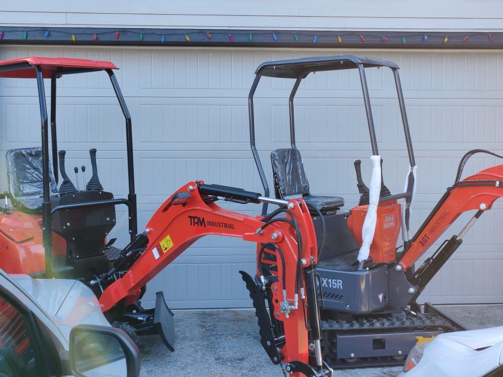 BRAND NEW 2024 1.5T Mini Excavators And Attachments