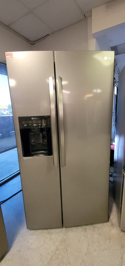 LG Side‑by‑Side Fridge – Stainless, Ice/Water Dispenser