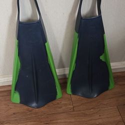 VOIT Duck Feet Swim Fins Men's Size (8-10)