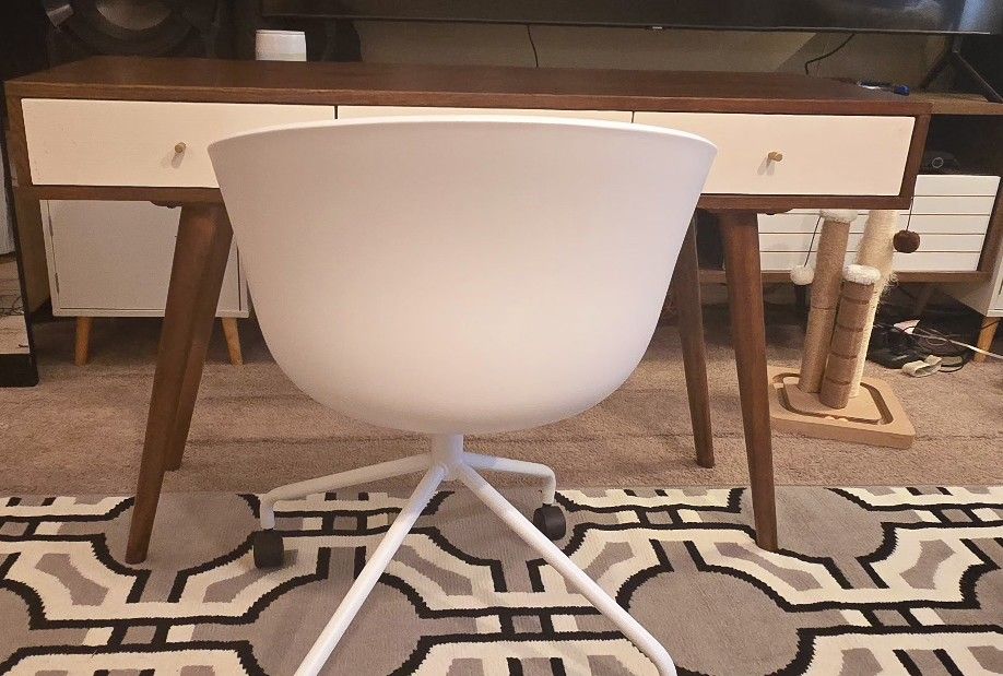 Madison Park Howard Pecan/white Writing Desk & Chair