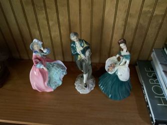 Vintage royal doulton figurines