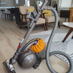 Forge Den sandsynlige Accor Dyson DC39 Multi Floor Full Size Dyson Ball Cylinder Vacuum Cleaner for  Sale in Queens, NY - OfferUp