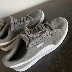 Puma Suede Athletic Shoes Sz.7.5
