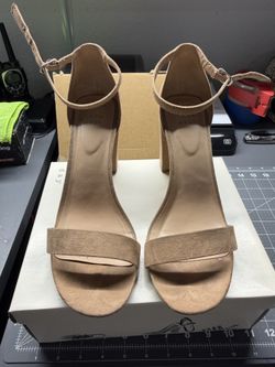 A New Day Women’s Sandals Size 10 Nude/Taupe