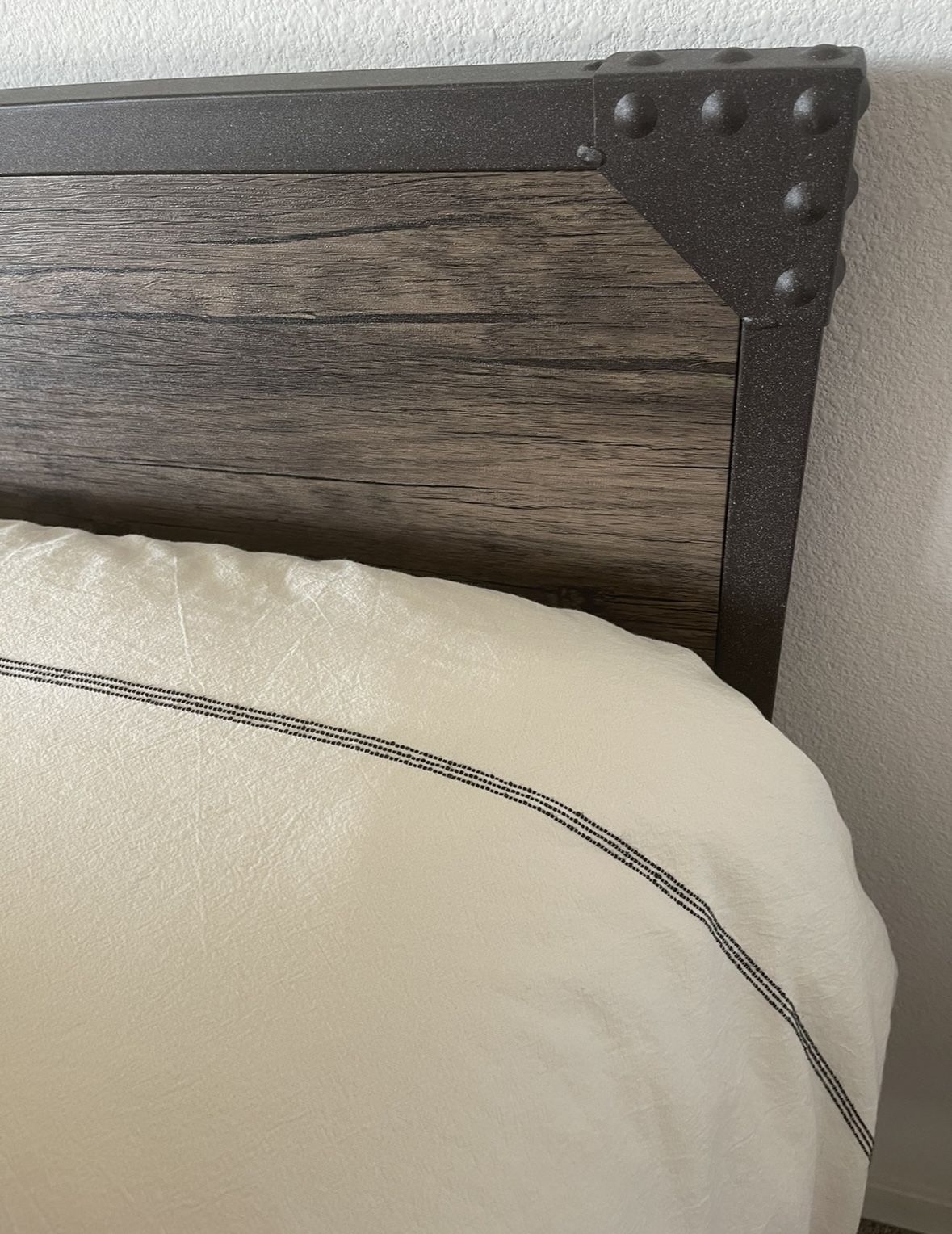 Rustic Bed Full Size