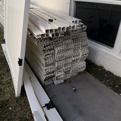 White Vinyl Fencing Material