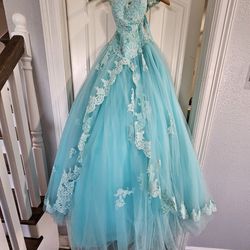 QUINCEANERA dresses