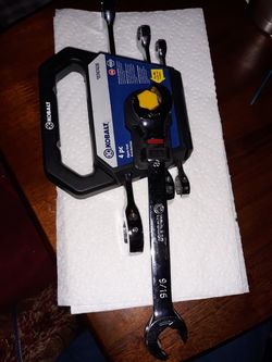 New Kobalt 4pc. Open end ratcheting wrench set