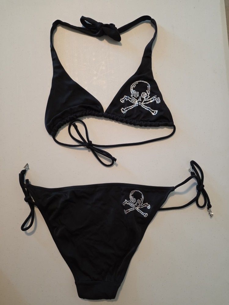 Vintage Y2K Victoria's Secret Bikini (small) Skull & Crossbones