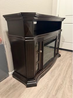 Fireplace/shelf
