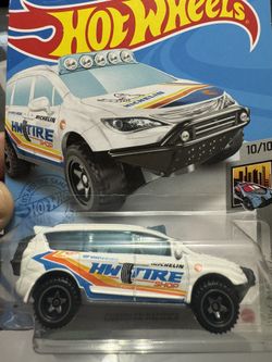 🔥 2020 Hot Wheels Chrysler Pacifica Treasure Hunt #10/10 165/250 Diecast Car