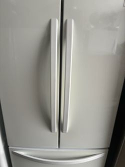 REFRIGERATOR 30” 3 Doors