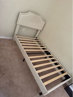 Twin size bed