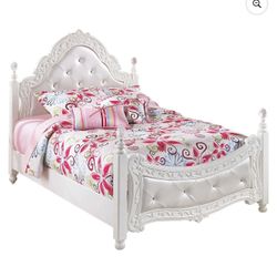 Ashley’s girls Bedroom set FULL Size 