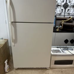 Refrigerator, Microwave And Dishwasher