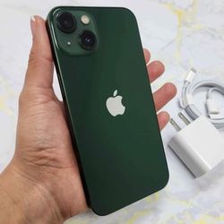 iPhone 13, Factory Unlocked. Excellent Condition.  Like New 