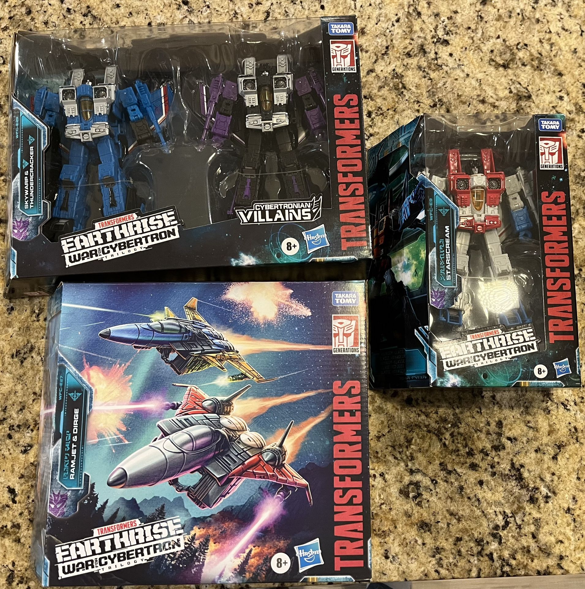 Transformers Earthrise Dirge, Ramjet, Thundercracker, Skywarp & Starscream