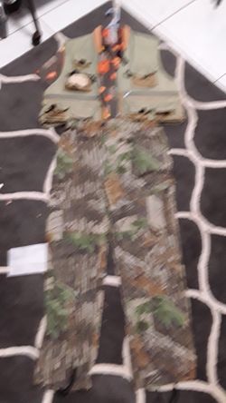 Cabelas fly fishing vest with pants and shirt