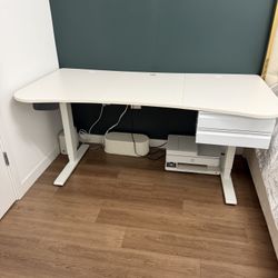 Standing desk