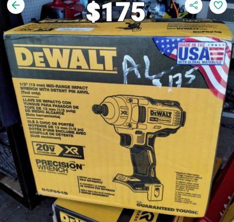 DEWALT 20V Max Lithium-Ion XR Brushless 1/2 "(13MM) Mid-Range Impact Wrench With Detent Pin Anvil (Tool-Only)